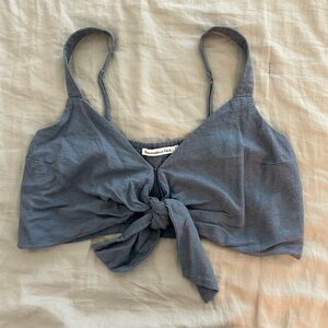 A&F Tie Front Crop Top, M